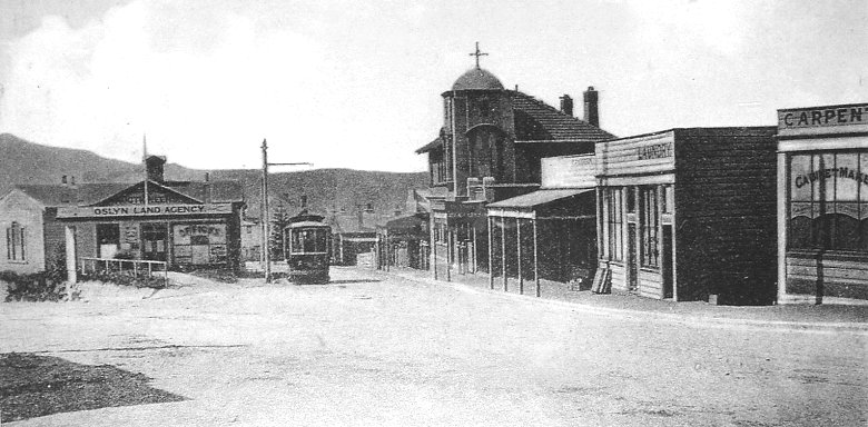 Maori Hill electric tram on High Street - Roslyn