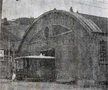 Roslyn car enters Frasers Road sheds