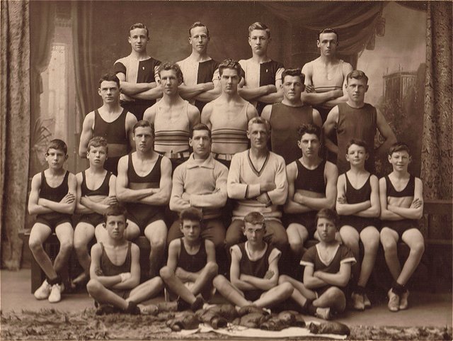 Boxing class 1928