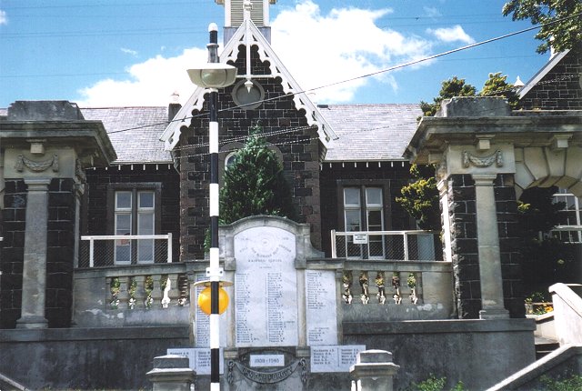 Click photo for 1923 view